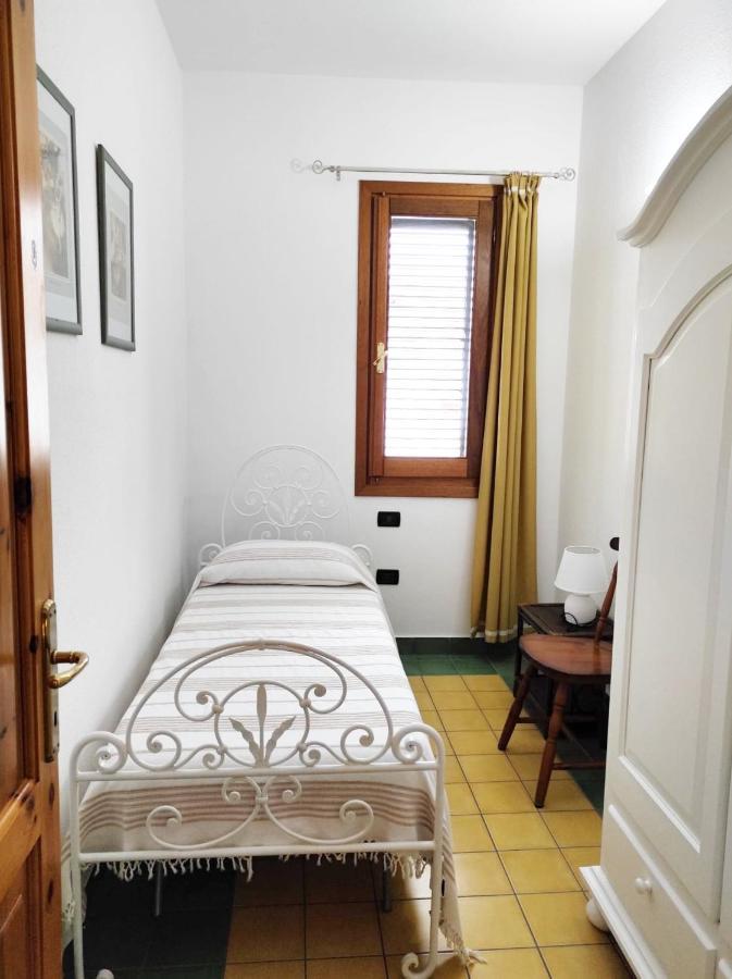 Casa Lupino Apartman Orosei Kültér fotó